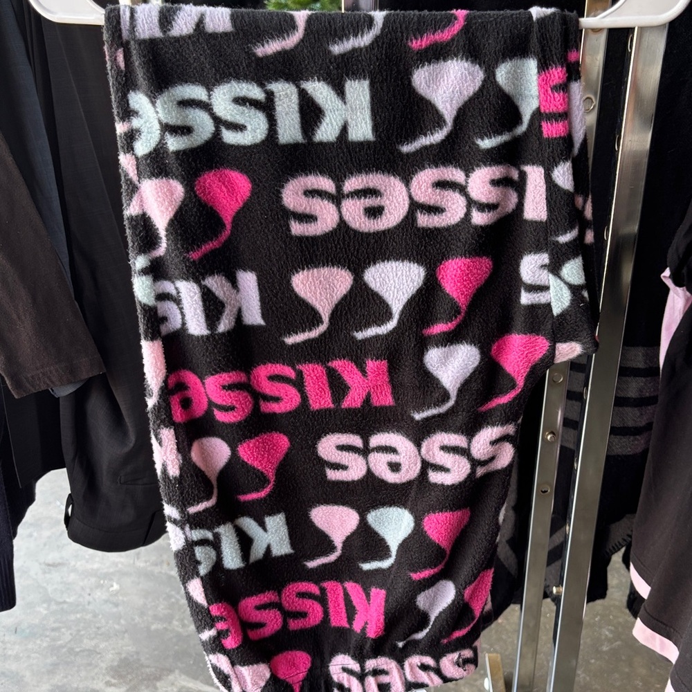 Black Plush pants with Pink & Light Blue 'KISS' Logo Pattern